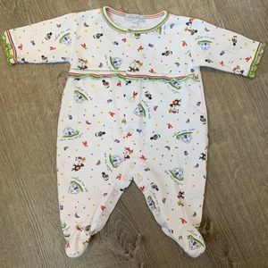 Kissy Kissy Spanish Theme Print Footie